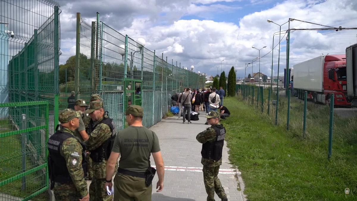 Польща депортувала 15 українців, які загрожували громадській безпеці
