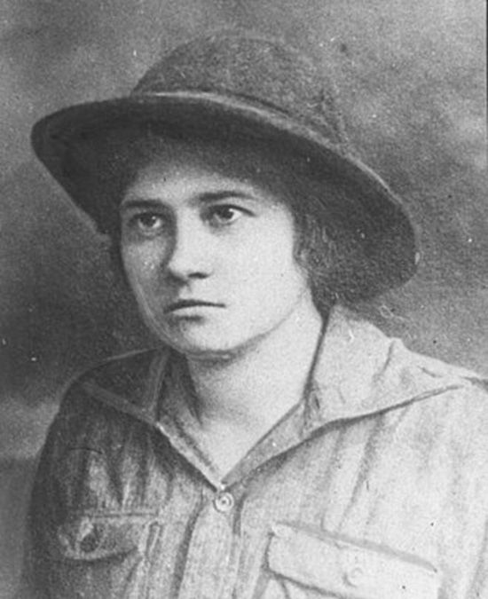 Ольга займалась у студентському спортивно-військовому товаристві «Січ», брала участь у «Жіночій громаді», «Просвіті», «Пласті»