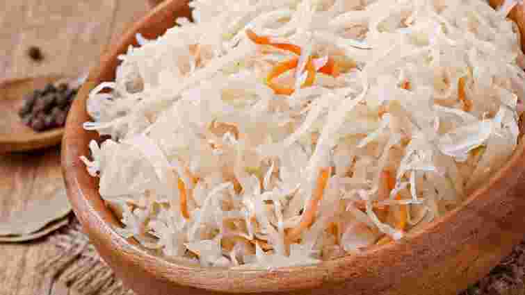 Звичайна квашена капуста допоможе вам почистити килими: як це працює