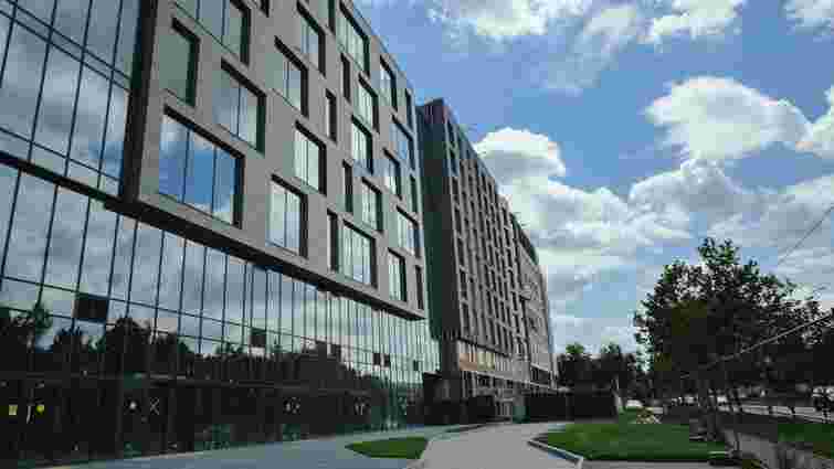 Бізнес одразу з клієнтами: які переваги купівлі комерційного приміщення в новобудові