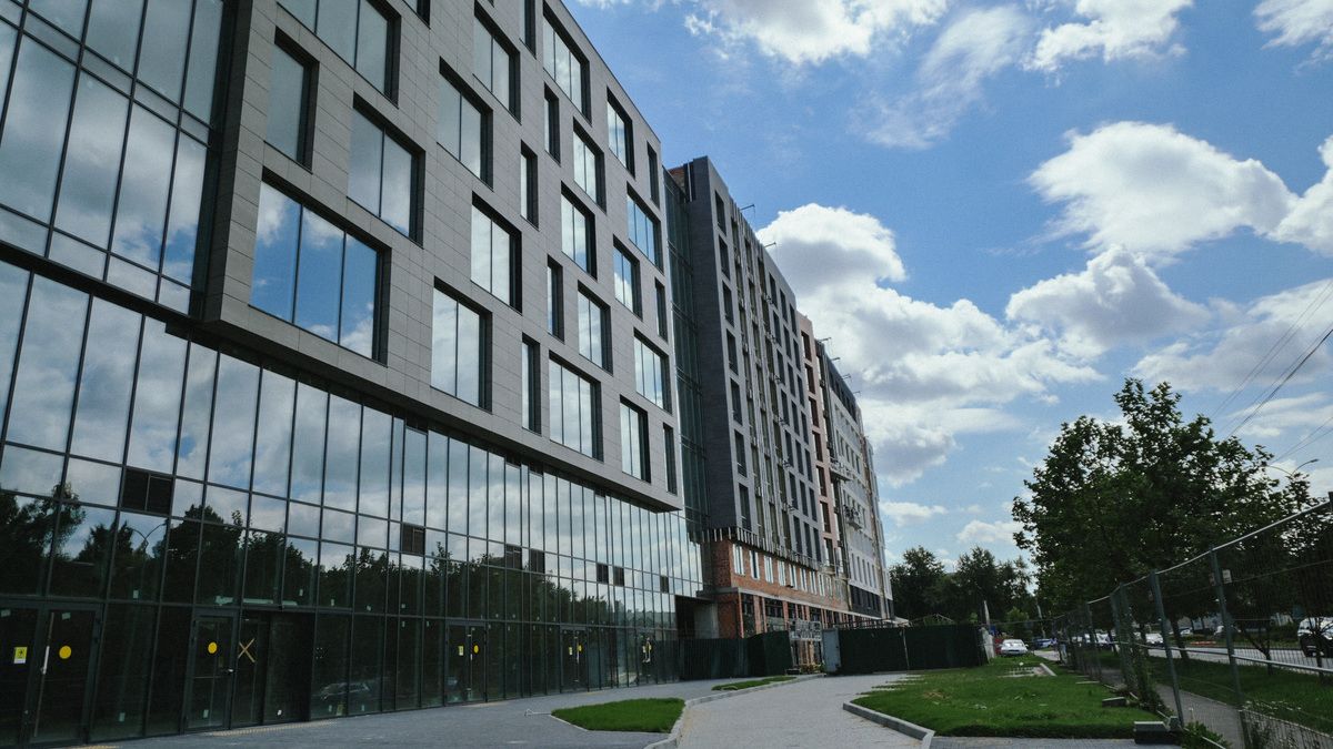 Бізнес одразу з клієнтами: які переваги купівлі комерційного приміщення в новобудові