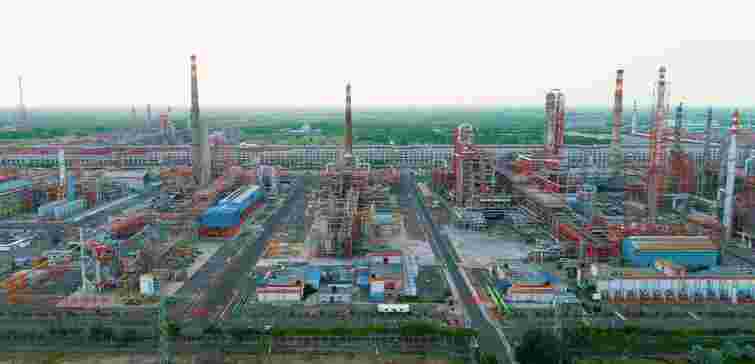 Саудівська Аравія та Ірак зупинили поставки на ключовий НПЗ Індії після санкцій ЄС, – Bloomberg