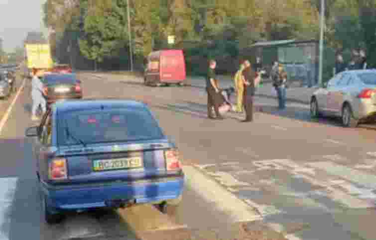 Поліція оголосила в розшук водія, який збив 19-річну дівчину у Львові