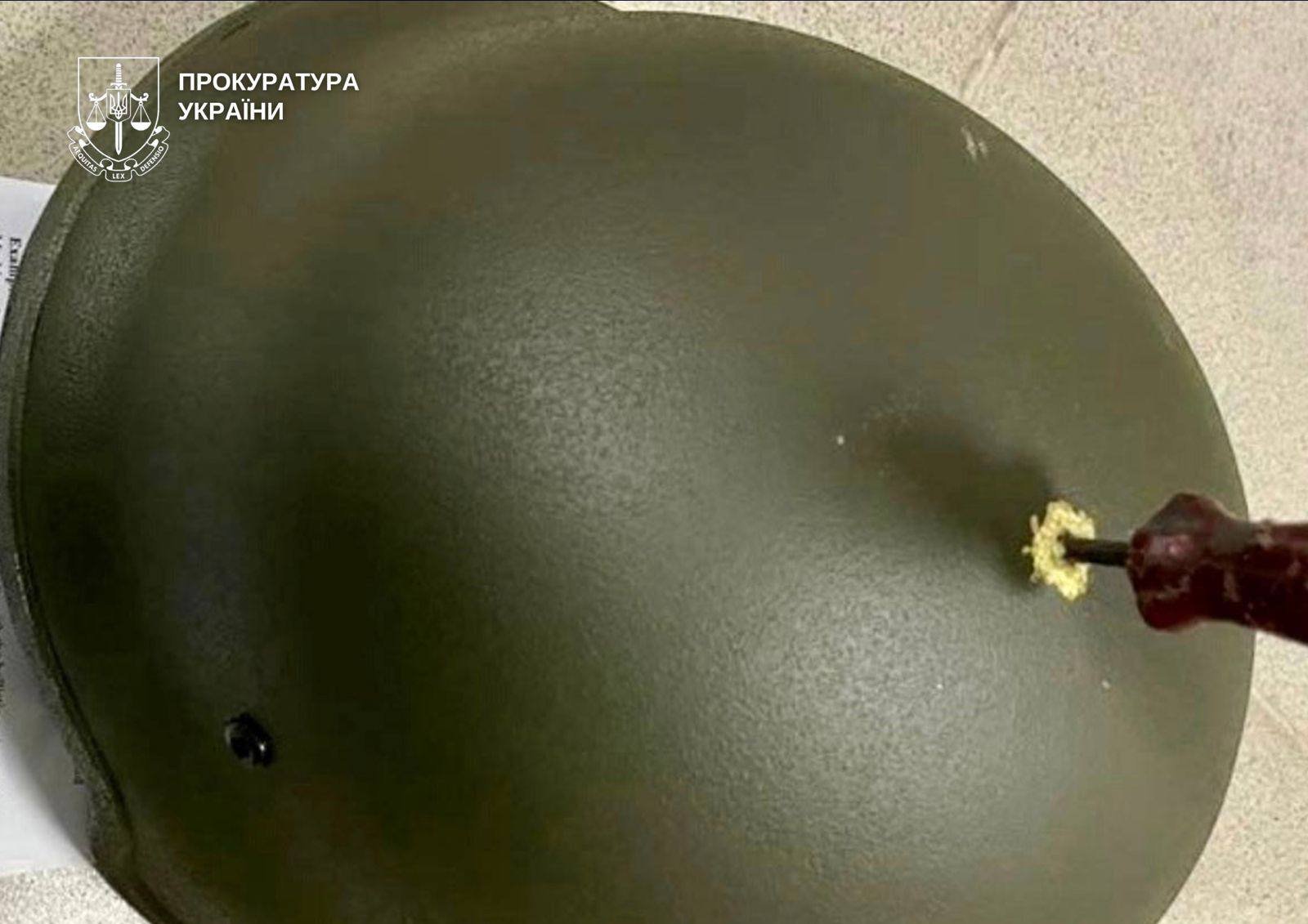 Київське підприємство передало на потреби ЗСУ неякісні шоломи та бронежилети (фото покуратури)