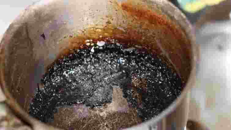 Пригоріле варення – не біда: як відчистити посуд і не знищити його