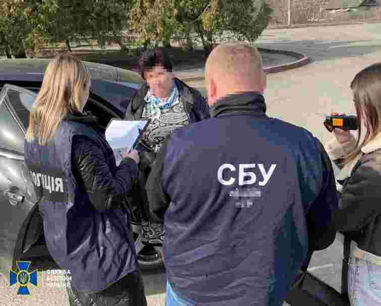 На Хмельниччині депутатку та посадовицю «Укрзалізниці» оштрафували за хабарництво