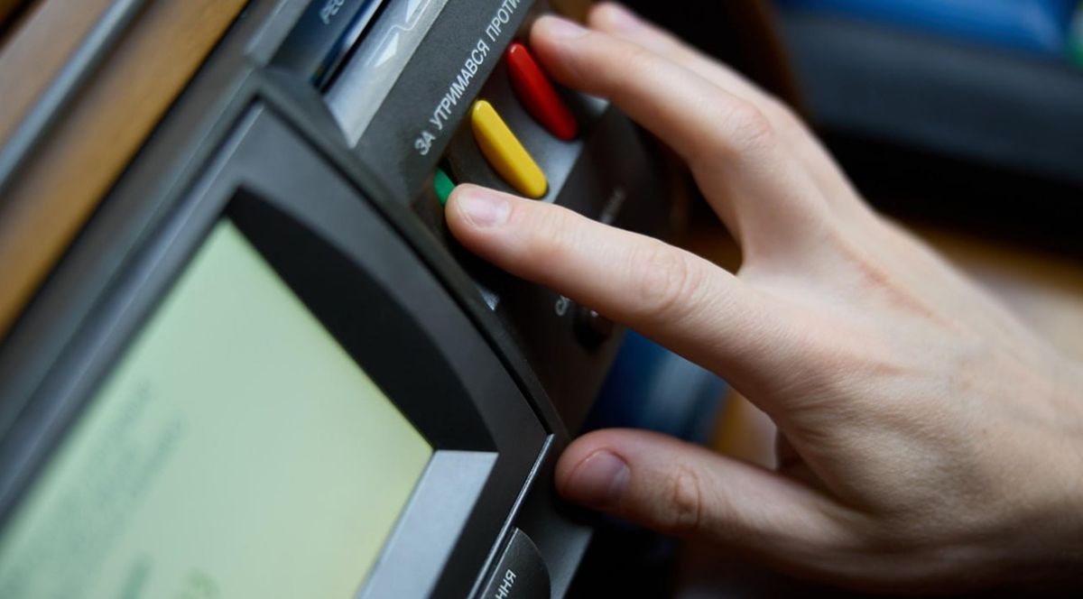 Як львівські нардепи голосували за відновлення трансляцій засідань Верховної Ради