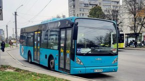 Пасажирка львівського автобуса побила дружину ветерана