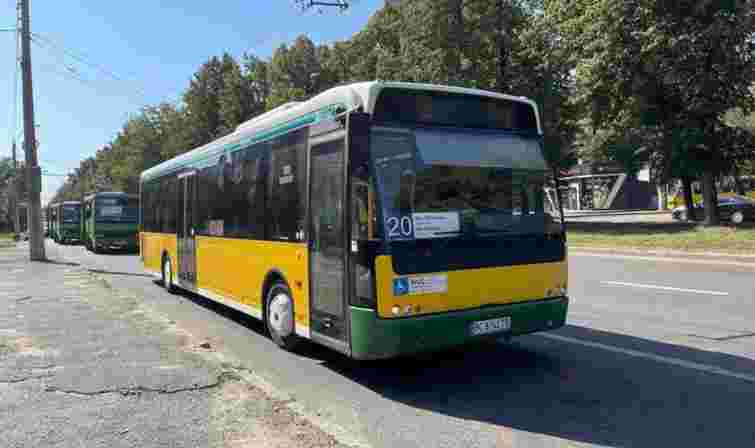 На маршрут №20 у Львові запустили низькопідлогові автобуси