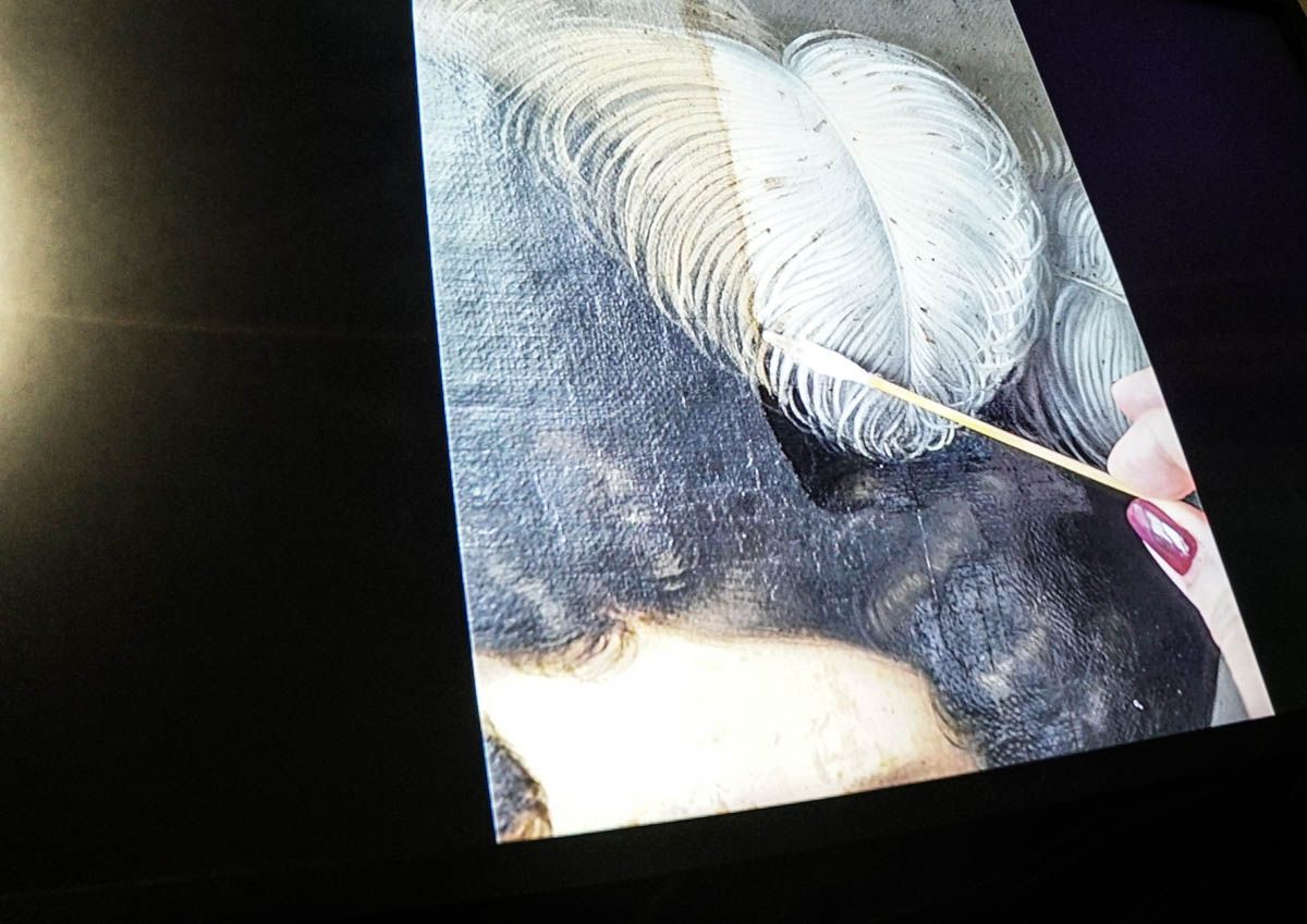 На виставці можна побачити процес реставрації експонатів