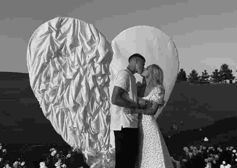 Футболіст «Динамо» Володимир Бражко заручився з блогеркою Дарʼєю Квітковою