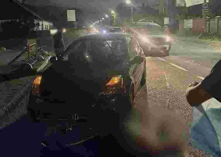 Буковинець на смерть переїхав велосипедиста, який лежав посеред дороги