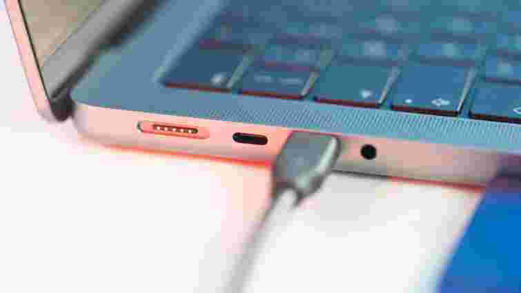 Як зарядити ноутбук від повербанка, якщо немає світла: корисні поради