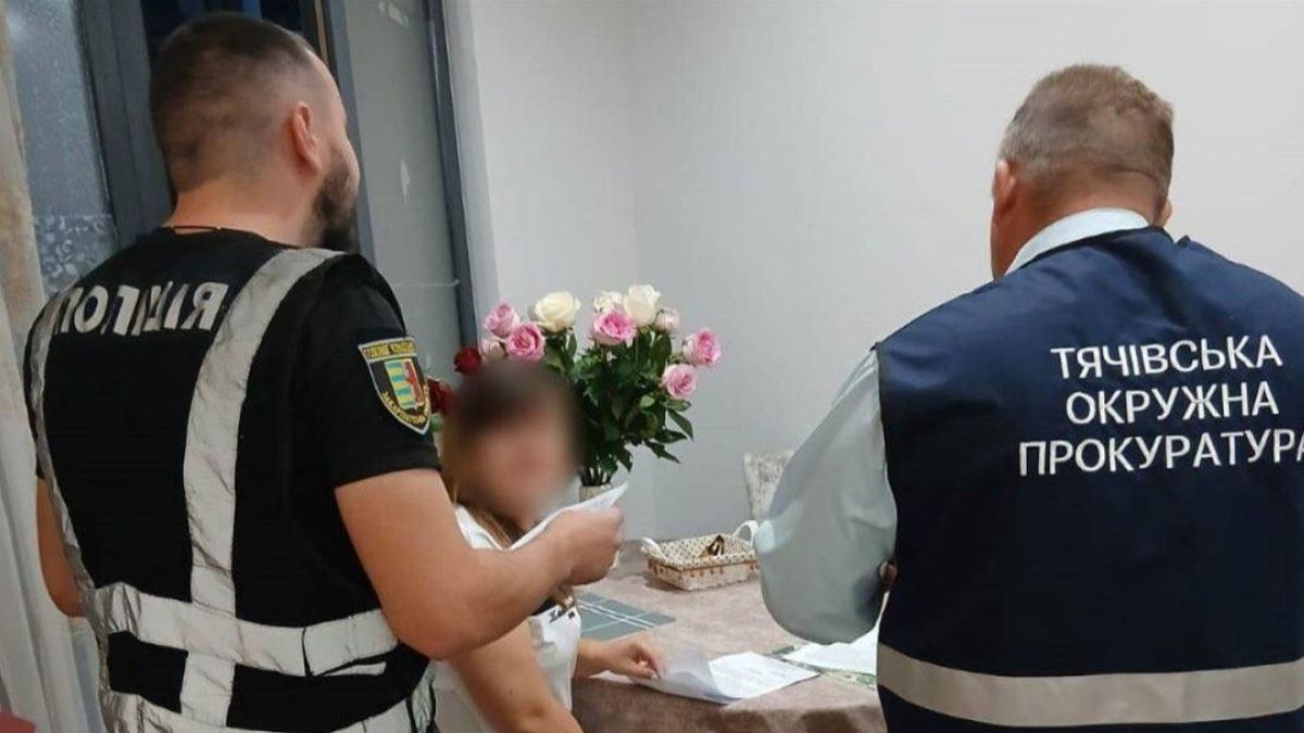 На Закарпатті сімейна лікарка допомагала ухилянтам отримувати відстрочки від мобілізації