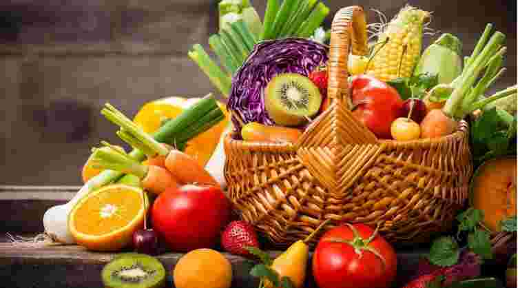 Які овочі та фрукти найкорисніші: сирі чи варені