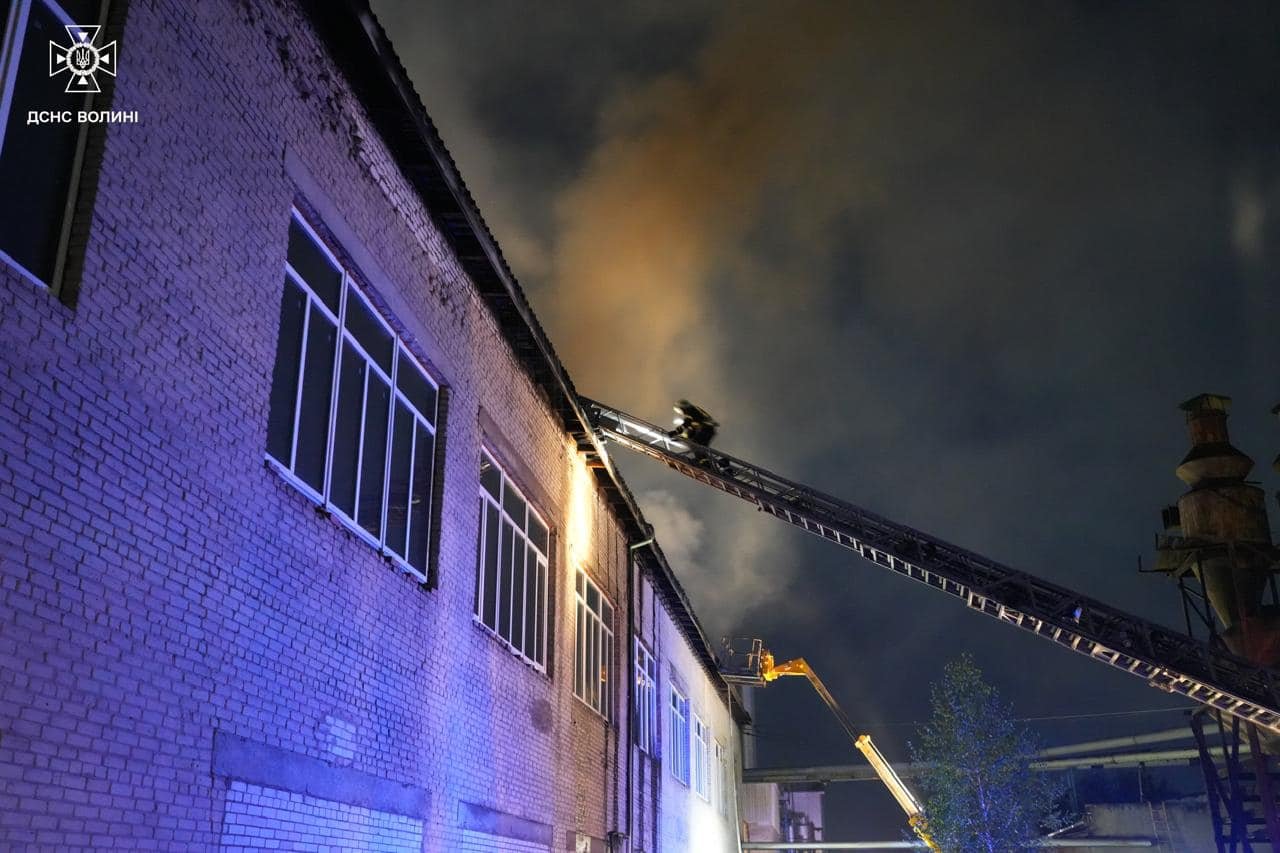 Унаслідок російської атаки 10 вересня на Волині виникла пожежа (фото ДСНС)