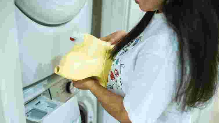 Жорстка вода та перевантаженість: чому пральна машина погано пере речі 