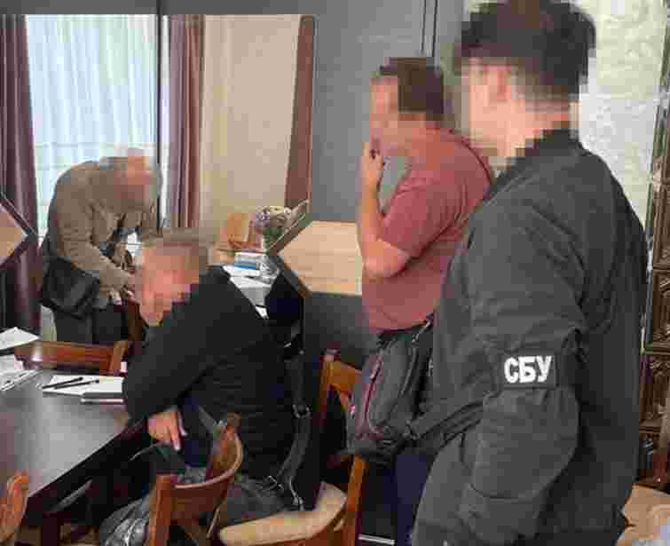 Екскерівник МСЕК Буковини організував схему видачі груп інвалідності десяткам чоловіків