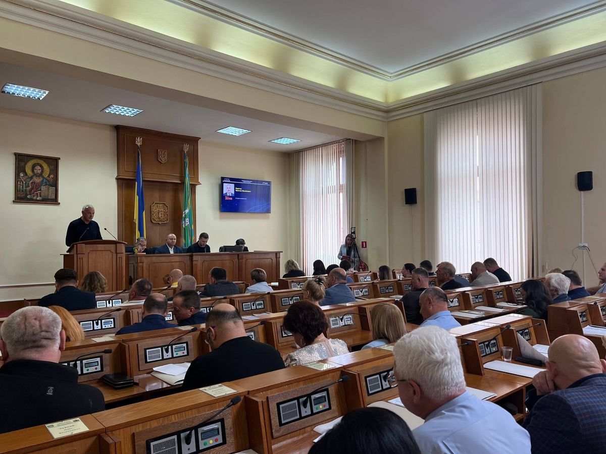У Чернівецькій обласній раді мандати отримали два нові депутати