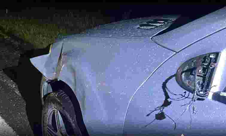 18-річний водій Mercedes на смерть збив пішохода на трасі біля Золочева