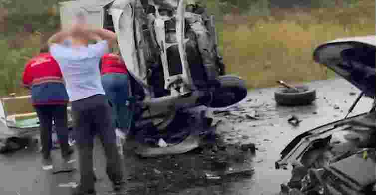 ДБР розслідує аварію за участі детектива НАБУ на межі Львівщини та Прикарпаття