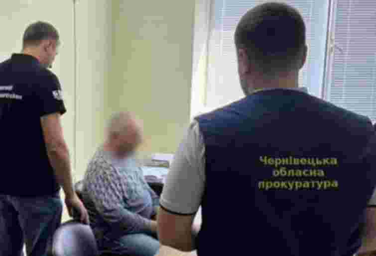 Екскерівника тролейбусного управління Чернівців підозрюють у розтраті 7,3 млн грн