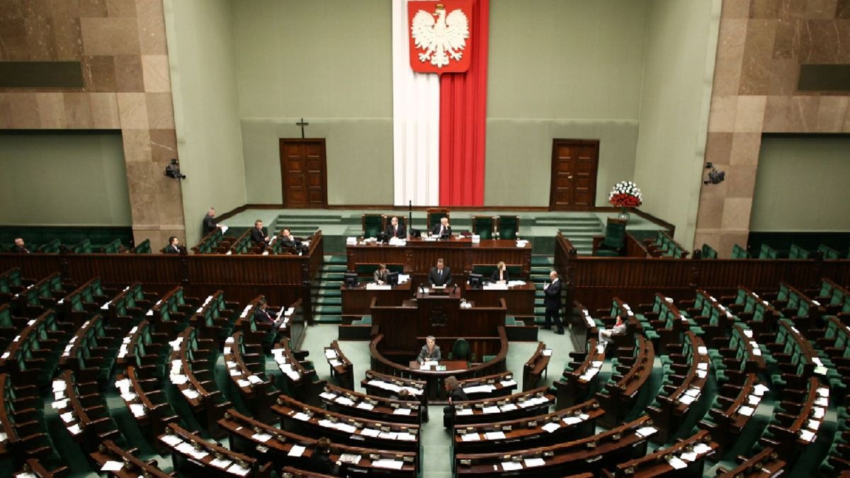 Польща затвердила нові правила отримання соцвиплат для українських біженців