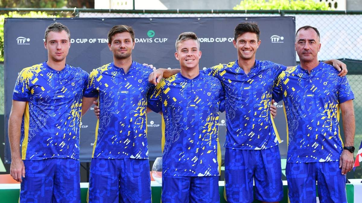 Збірна України розтрощила Домінікану і вийшла у плейоф Першої світової групи Кубка Девіса