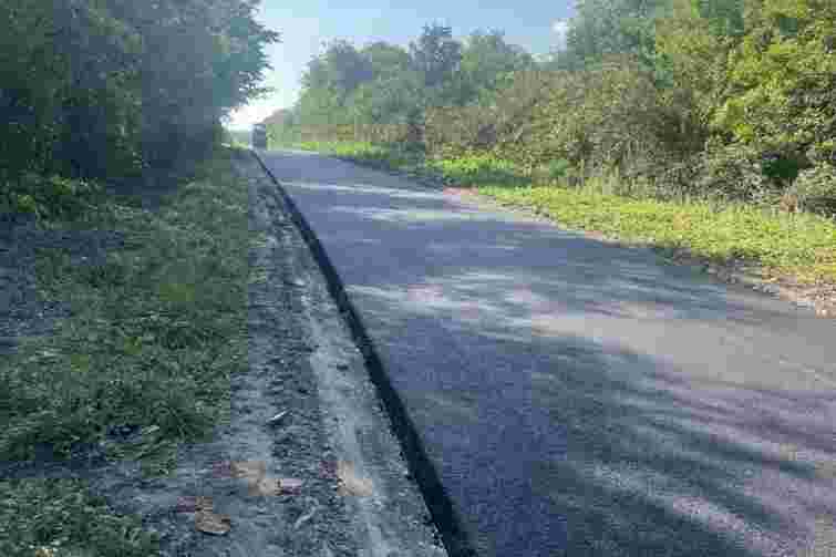 Львівська міськрада ремонтує критичні ділянки обласних доріг у приєднаних громадах