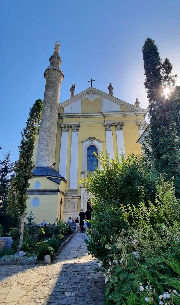 Стовп ліворуч в часи османського панування був мінаретом (фото ZAXID.NET)