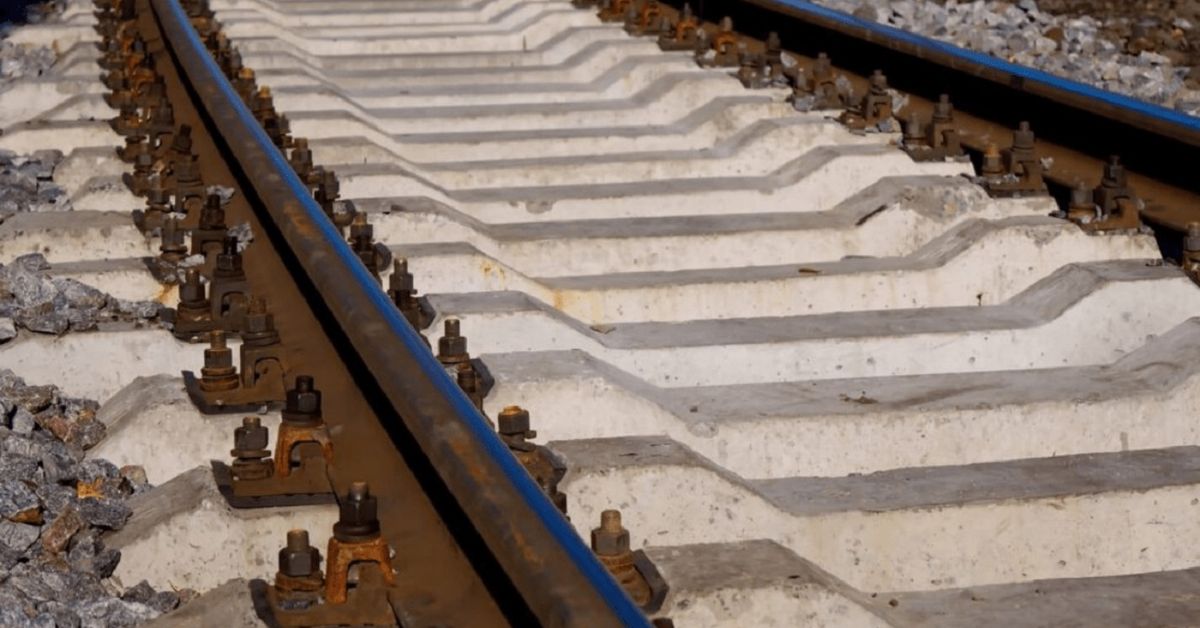 Двоє російських військових загинули через вибух на залізниці в РФ 