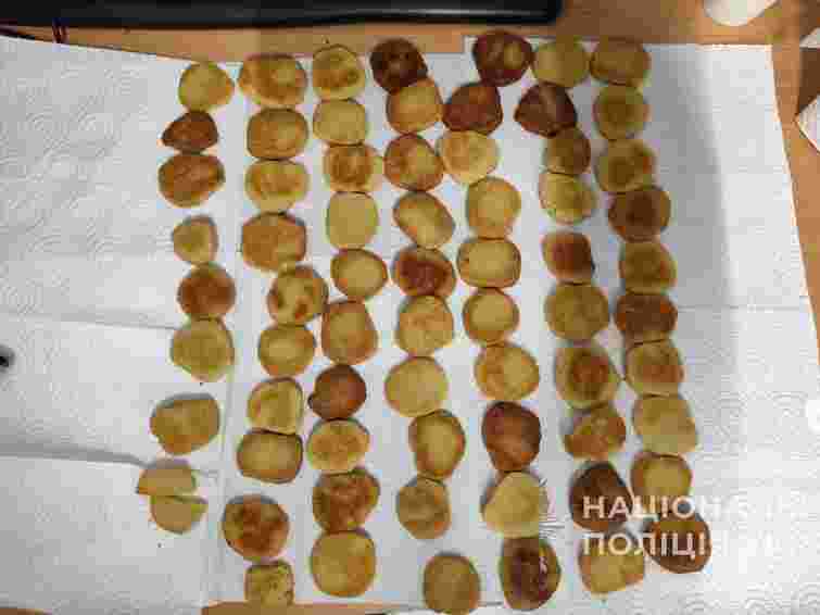 На Волині за торгівлю печивом з наркотиками арештували чотирьох людей