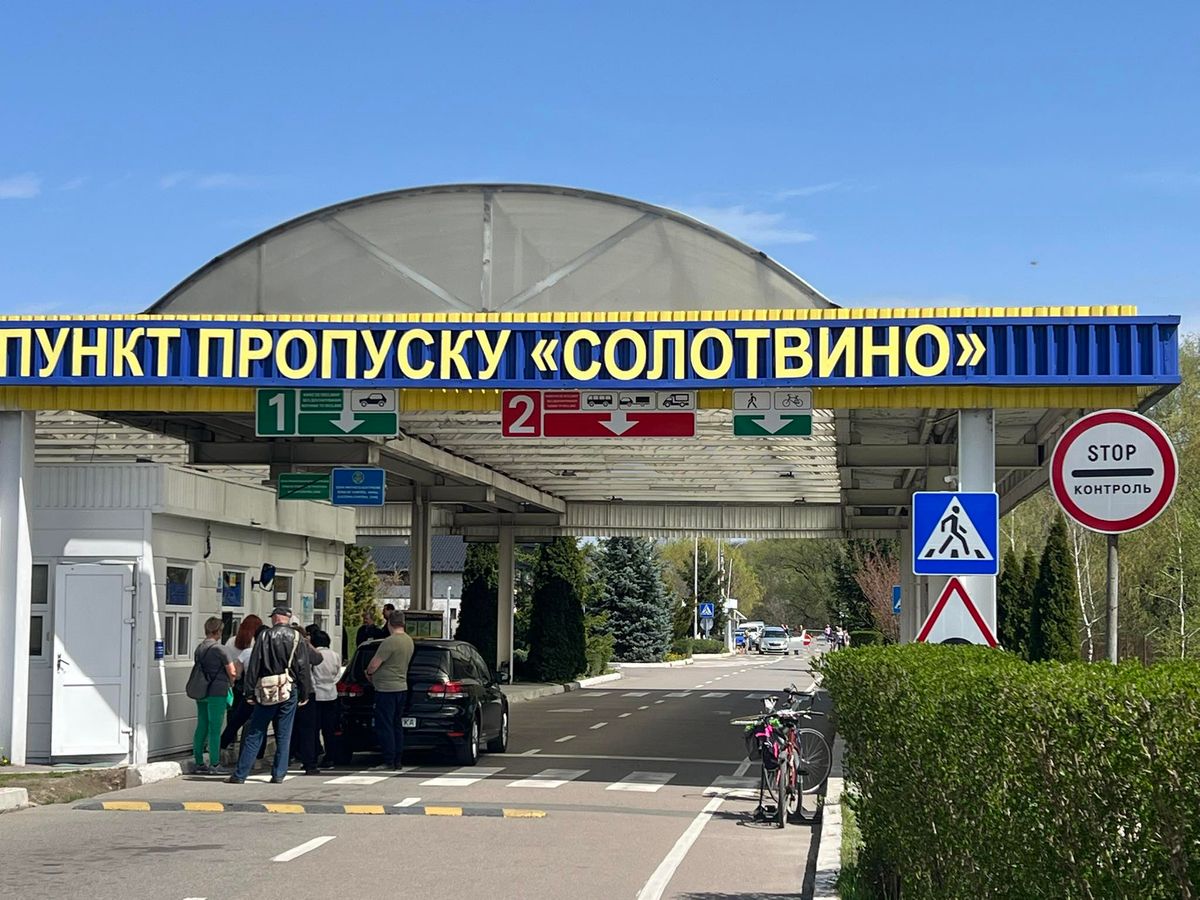На Закарпатті через ремонт мосту знову обмежили роботу пункту пропуску