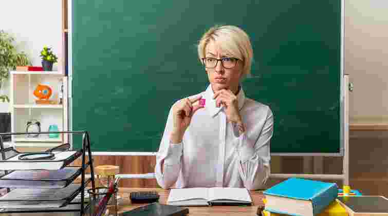 Уряд оновив правила виплати премій та доплат освітянам