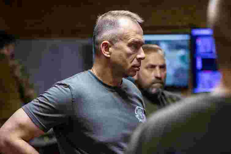 Сирський звільнив двох командирів корпусів через втрату особового складу та територій