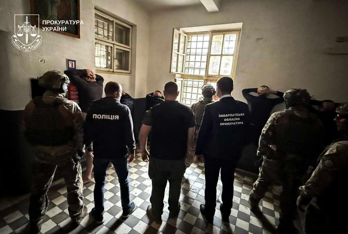На Закарпатті кримінальний авторитет з в’язниці керував переправленням ухилянтів