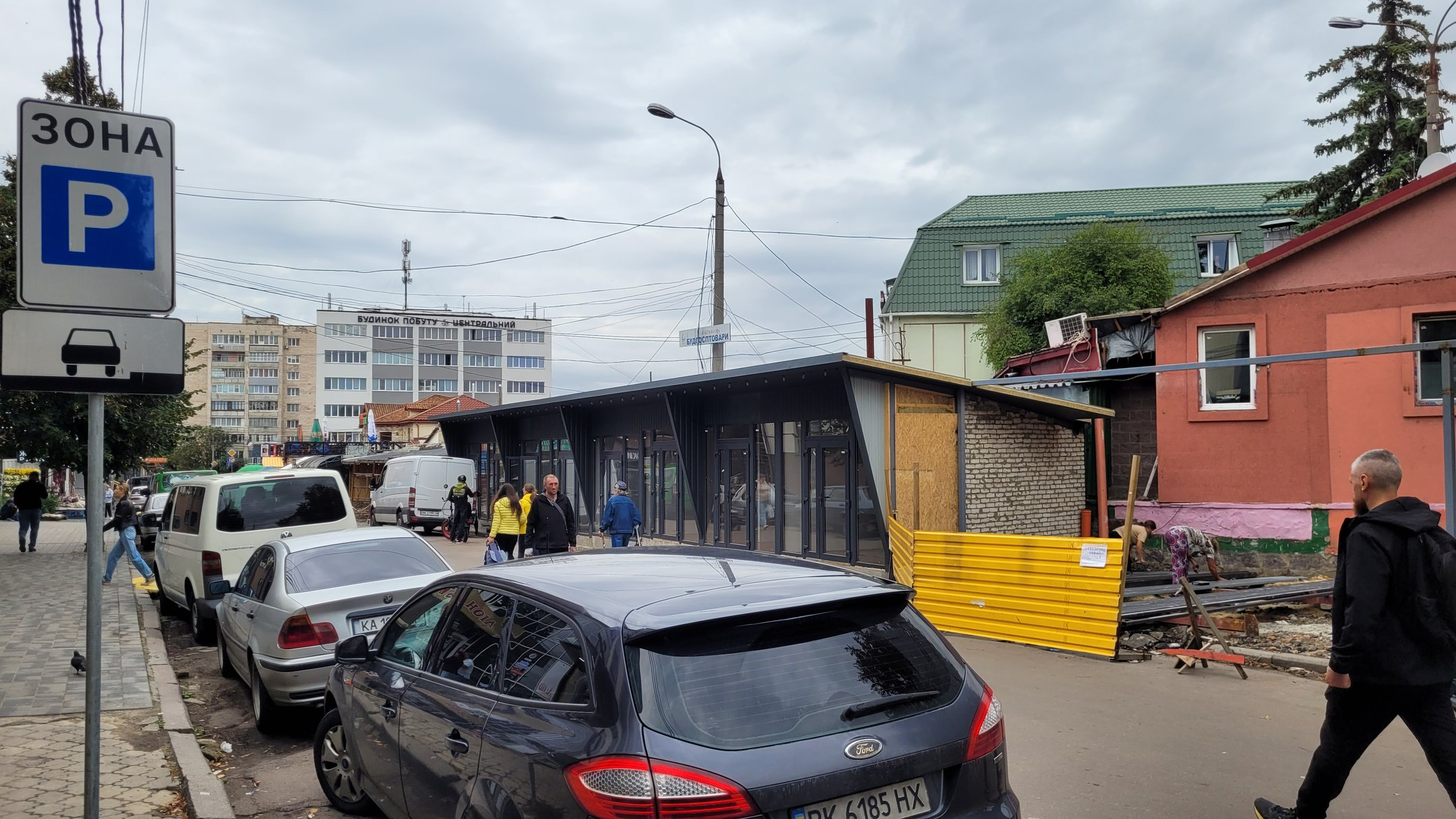 Вулиці в Рівному, де планують облаштувати платні парковки (фото Суспільного)