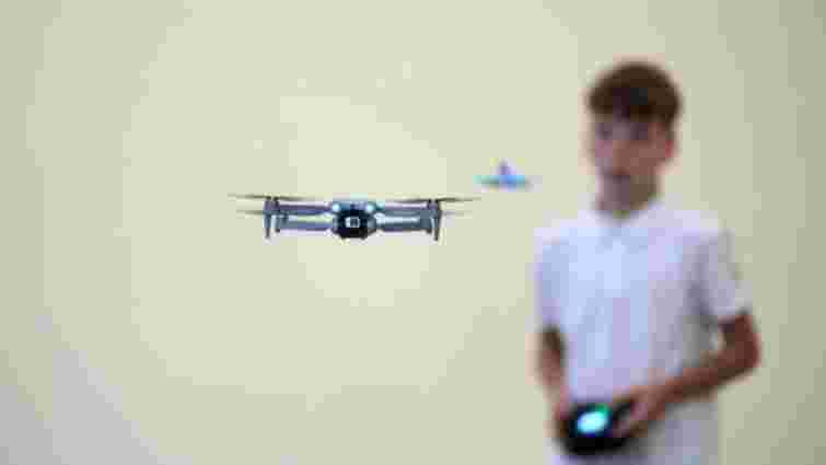 Литва відкрила школу з управління дронами на кордоні з Росією