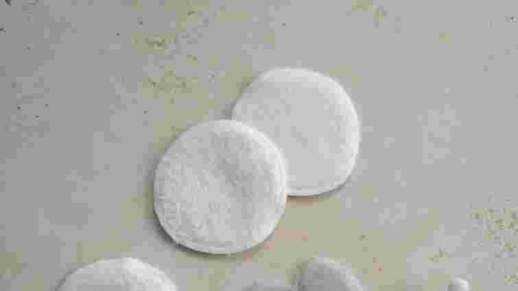 Допоможуть у побуті: 6 неочікуваних способів використання ватних дисків 