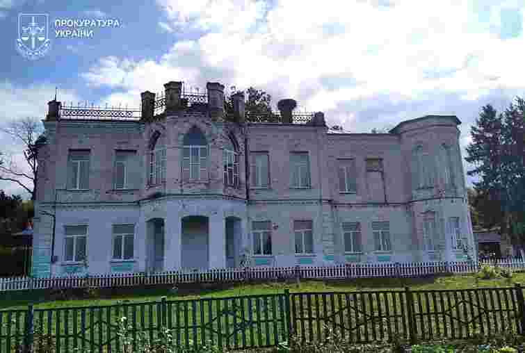 Громаду на Хмельниччині через суд зобов’язали зберегти палац XIX століття