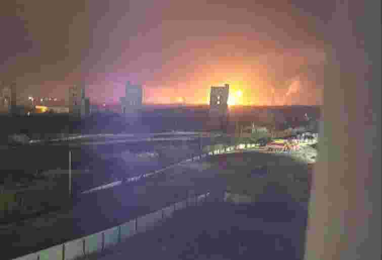 Дрони уразили Саратовський і Новокуйбишевський НПЗ у Росії 