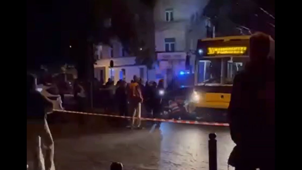 У центрі Львова тролейбус на смерть збив пішохода