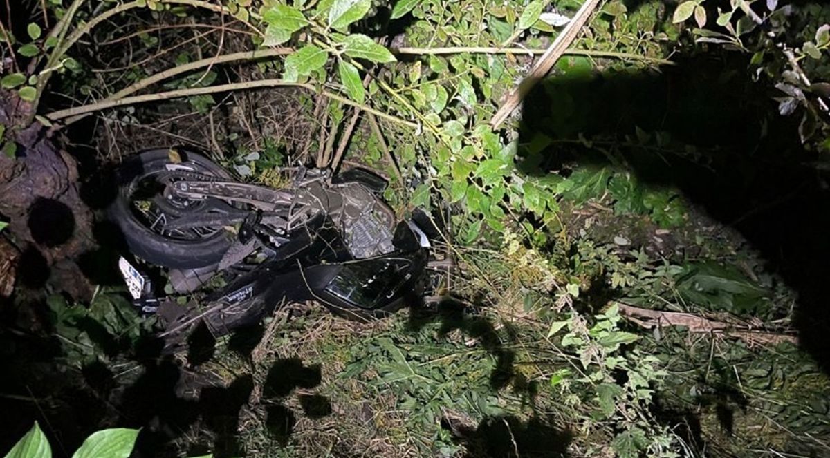 Пенсіонер не впорався з керуванням мотоциклом на Львівщині та загинув