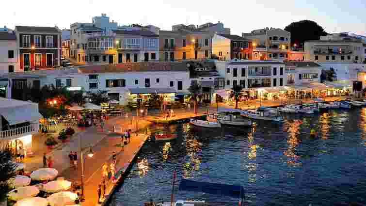 Влада Іспанії заборонила власникам 53 тис. квартир здавати їх в оренду туристам