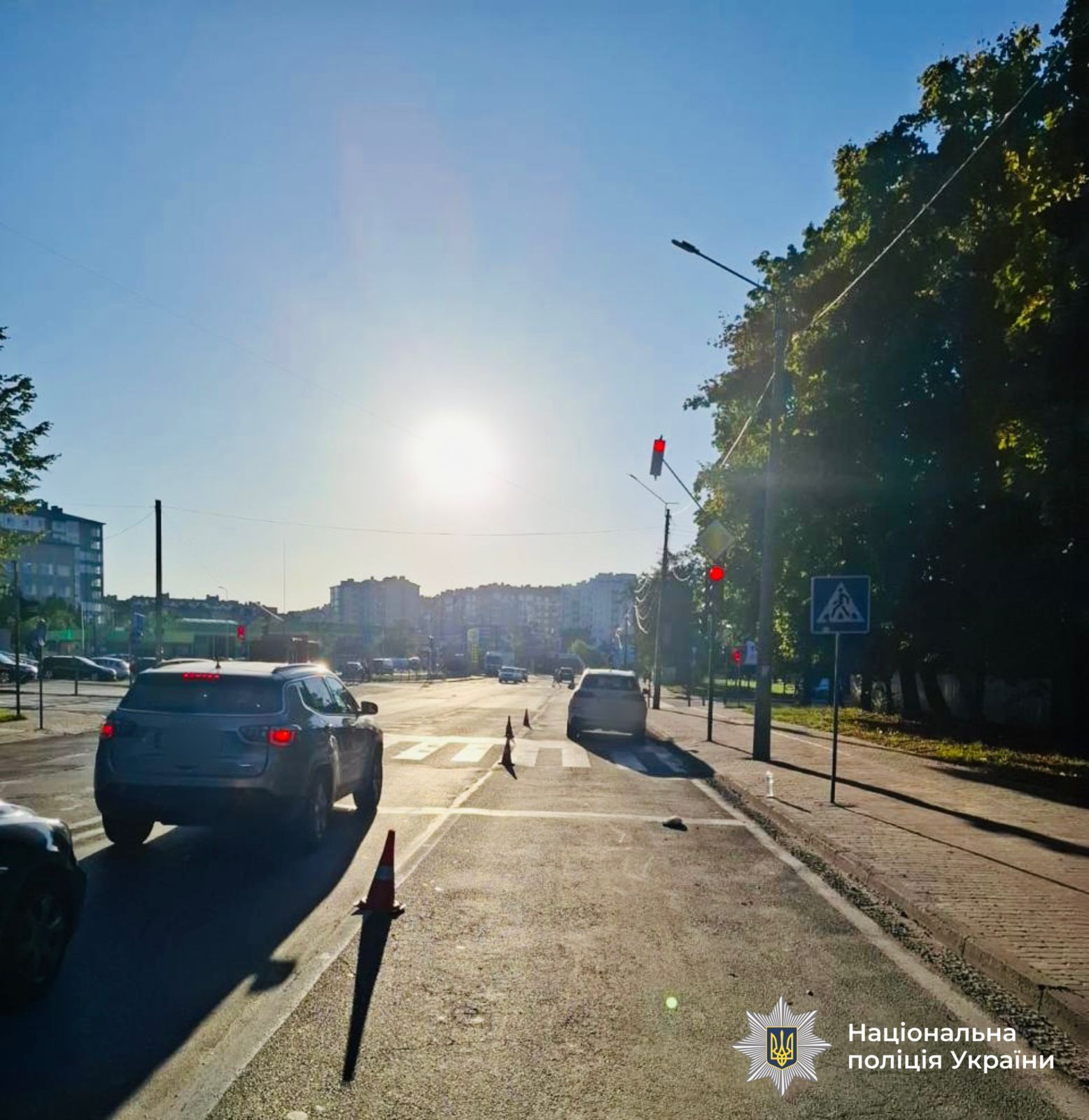 Жінка переходила дорогу поза межами пішохідного переходу