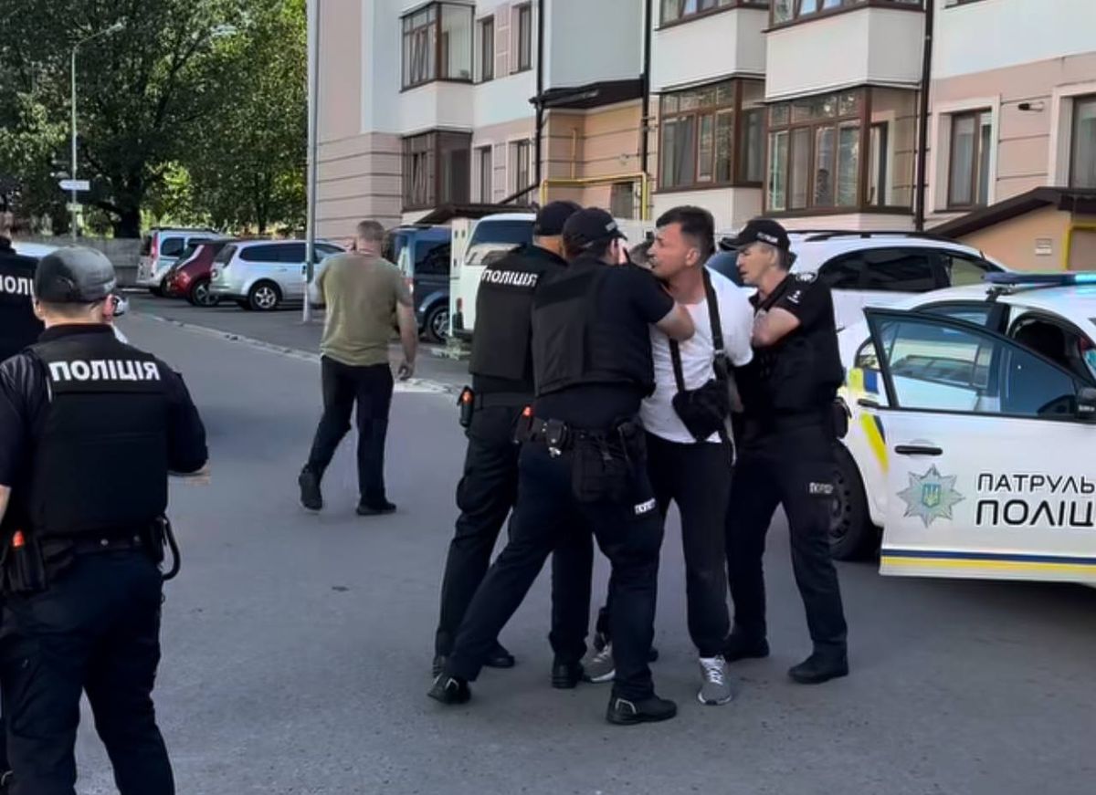 У патрульній поліції прокоментували силове затримання чоловіка у Рівному 