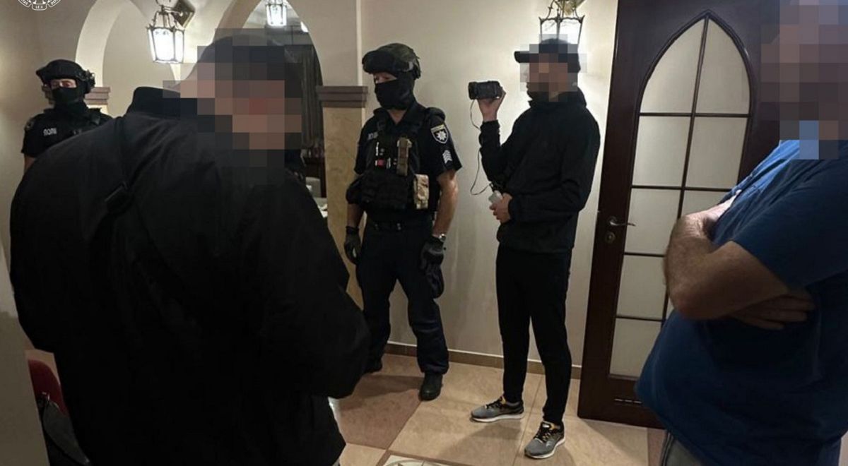 Двох львів’ян затримали за підпал гаража депутата Самбірської міськради