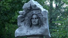 У місті на Житомирщині встановили триметровий памʼятник Кузьмі Скрябіну