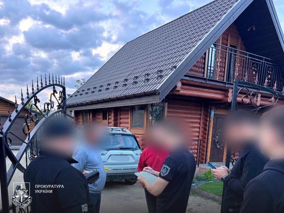 Будівництво відбувалося у Золочівському районі Львівської області (фото Офісу генпрокурора)