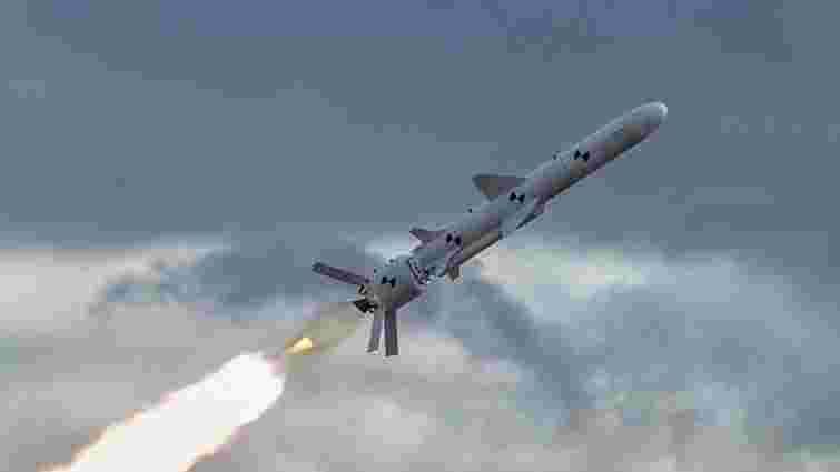 Внаслідок атаки у Криму пошкоджено об’єкти ППО, казарма та навчальний корпус росіян